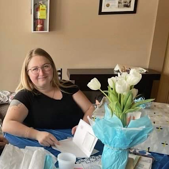 Meet your Posher, Alexus - Picture 1 of 1